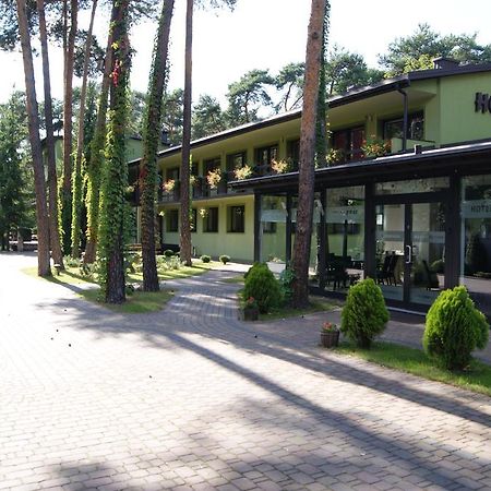 Hotel Graf Łask Εξωτερικό φωτογραφία