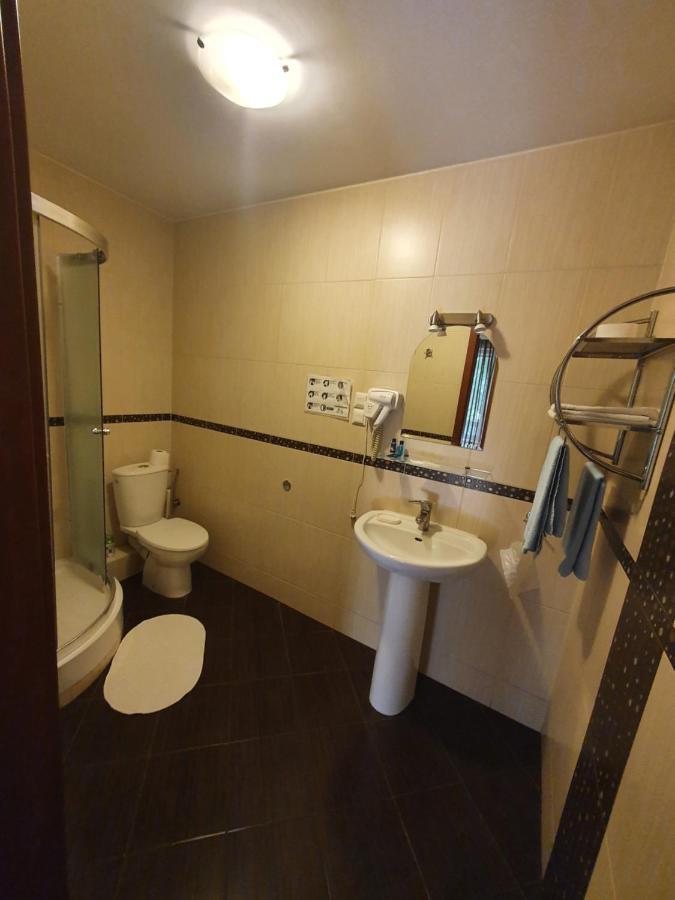 Hotel Graf Łask Εξωτερικό φωτογραφία