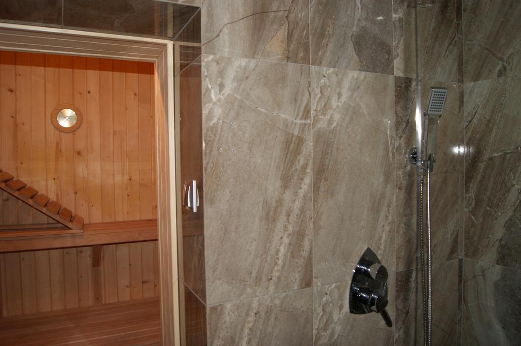 Hotel Graf Łask Εξωτερικό φωτογραφία