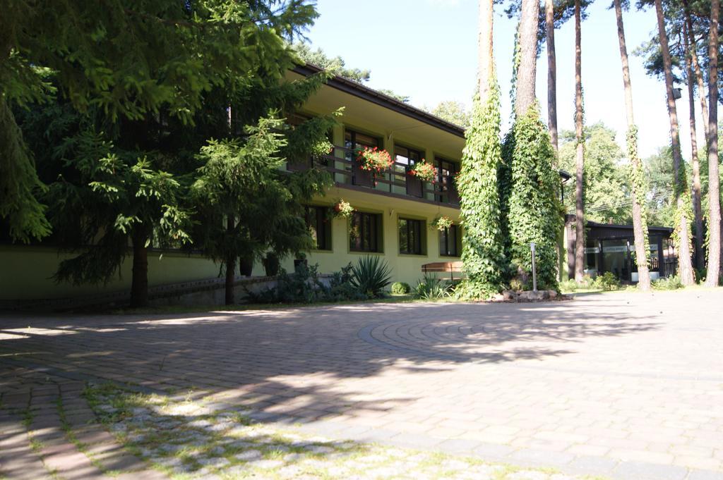 Hotel Graf Łask Εξωτερικό φωτογραφία